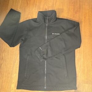 Columbia Men's Black Softshell Jacket